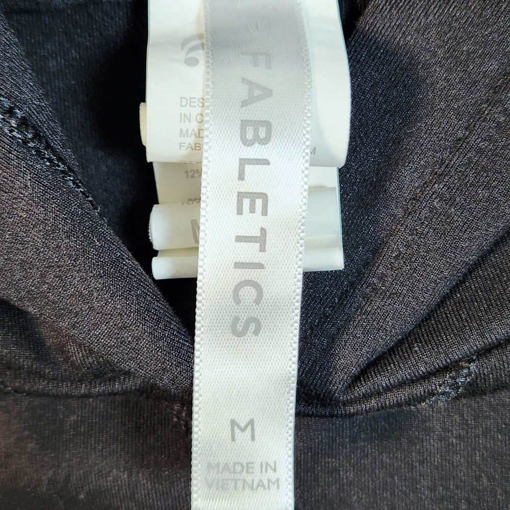 Fabletics Cropped Hoodie Women Size M Black Pullover Pockets Activewear Stretchy - Picture 3 of 10